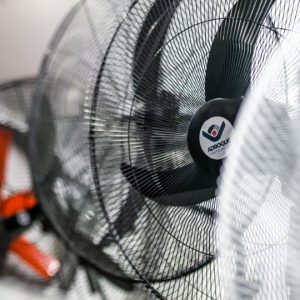 Ventiladores industriales de pie y de pared